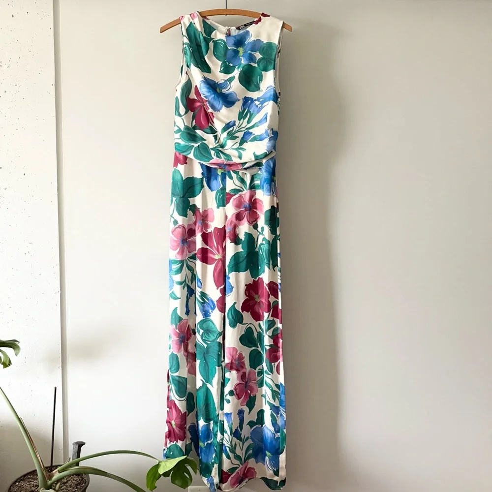 ZARA Sleeveless Floral Print Silky Jumpsuit S‎